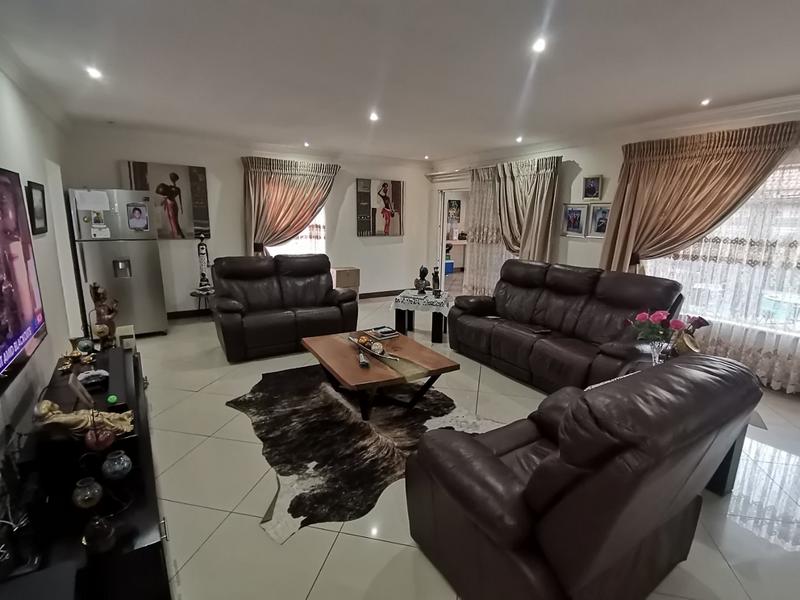 4 Bedroom Property for Sale in Vaalpark Free State